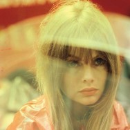 1966-photographed-by-saul-leiter-for-a-british-vogue-beauty-story-on-red-make-up