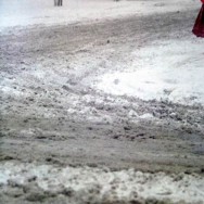 saul-leiter-snow-red-umbrella