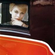 saul-leiter-woman-car-window