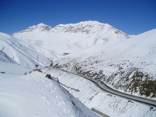 جاده هراز در برف