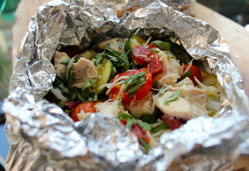 Campfire-chicken-foil-packets-with-vegetables