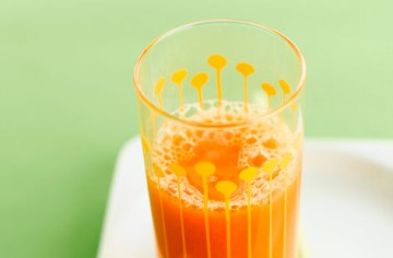 نوشیدنی پرتقال و هویج و زنجبیل