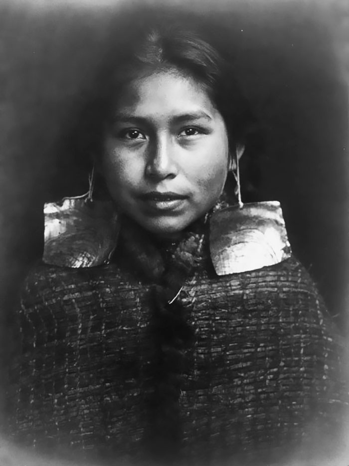 vintage-native-american-girls-portrait-photography